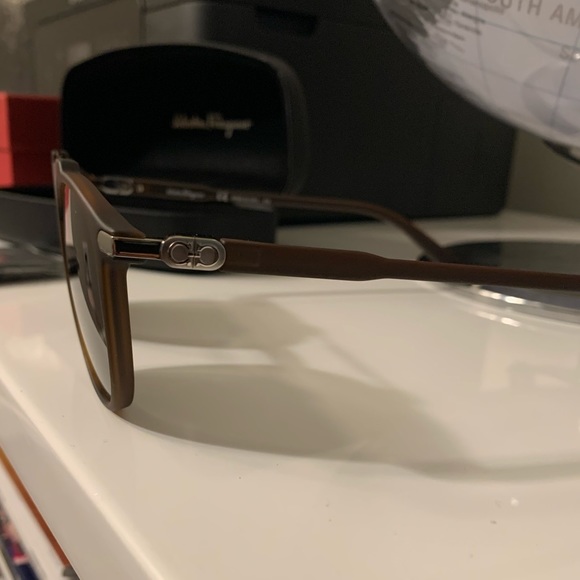Salvatore Ferragamo sunglasses - Picture 2 of 4